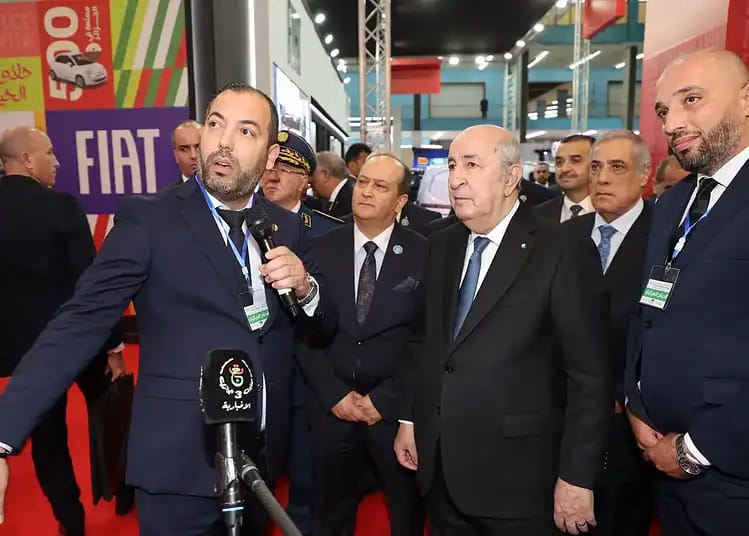 Tebboune et officiels lors de la foire algérienne.