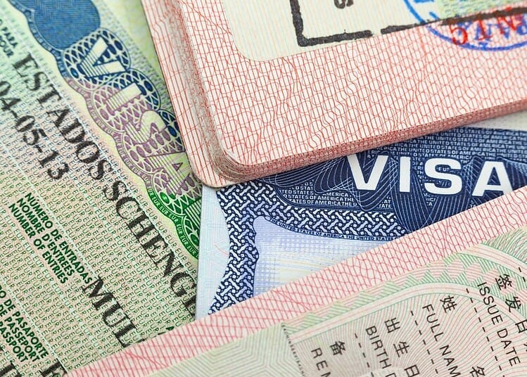 Documents de voyage et visa Schengen pour l'Europe.
