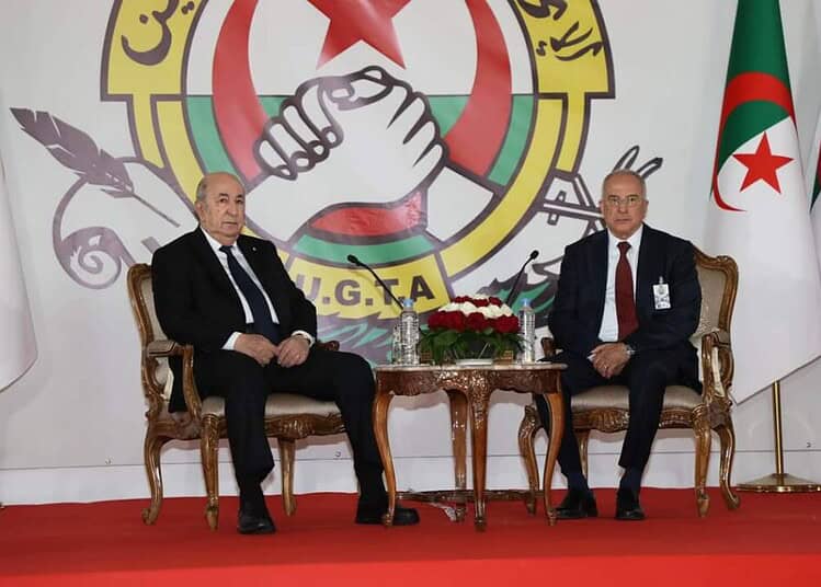 Algérie : le SG de l'UGTA nie les appels à la grève Deux dirigeants de l'UGTA en réunion officielle en Algérie.