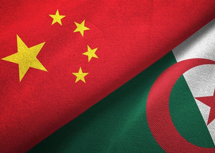 Algérie-Chine : les échanges dépassent les 9 milliards de dollars Drapeaux de la Chine et de l'Algérie côte à côte.