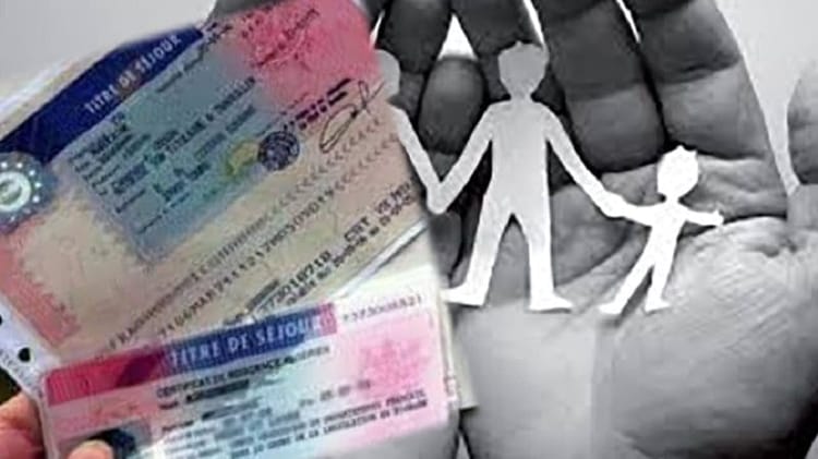 Papiers d'identité et famille réunie pour regroupement familial.