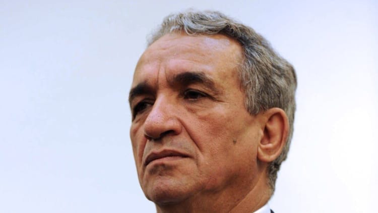 Homme d'affaires lors du procès du groupe Condor en Algérie.