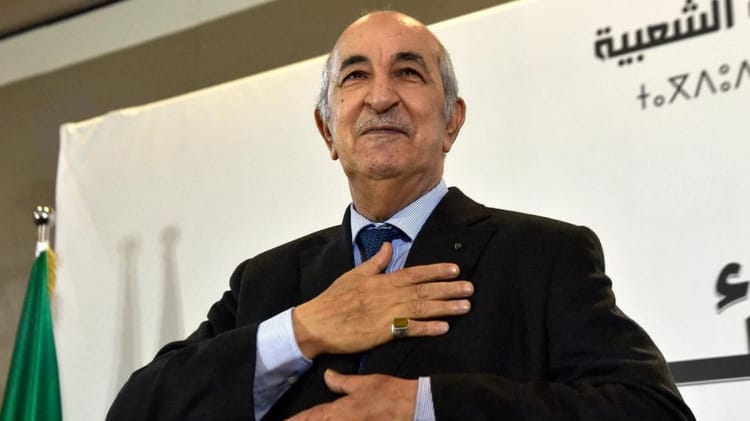 Algérie : Tebboune réaffirme son soutien à la Palestine Président Tebboune lors d'une cérémonie sportive en Algérie.