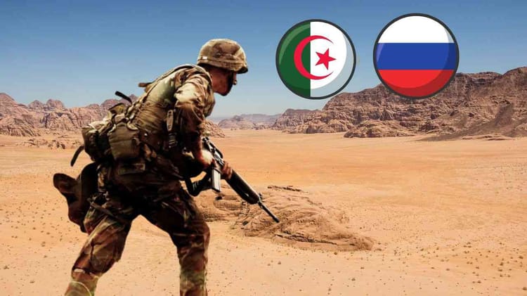 Enfin Moscou révèle les véritables objectifs des exercices militaires russo-algériens Soldat en action lors d'un exercice militaire dans un désert aride.