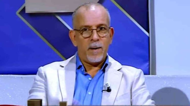 Hafid Derradji commentant la polémique lors de la finale U17 Algérie-Maroc.