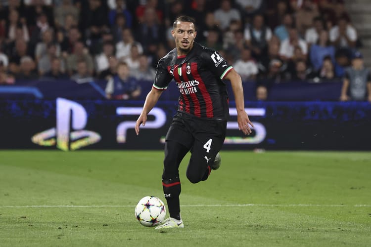 UEFA : un titre pour Bennacer avant l'Algérie ! Bennacer en action lors d'un match UEFA avec le maillot de l'AC Milan.