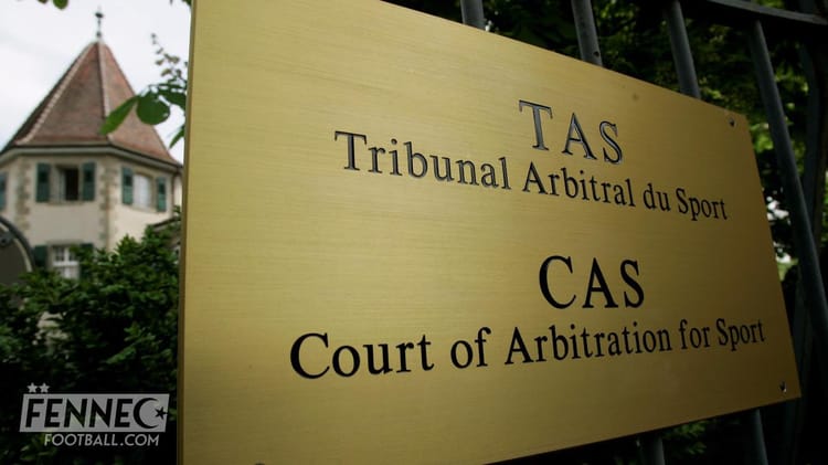Panneau indiquant le Tribunal Arbitral du Sport et la Cour d'Arbitrage pour le sport.