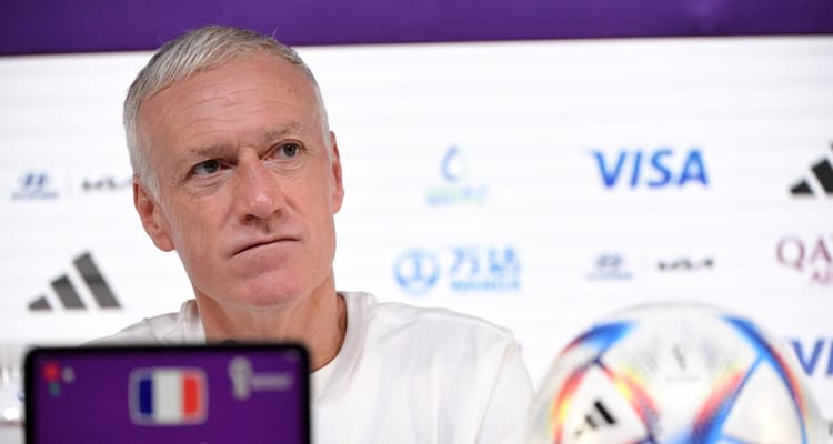 Didier Deschamps en conférence de presse sur le Mondial 2022.