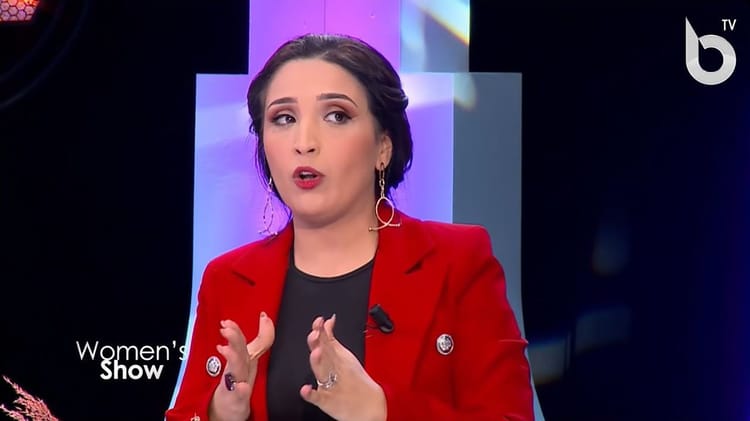 Fatma Belhamici sous le coup de l’émotion lors d’une émission en direct.
