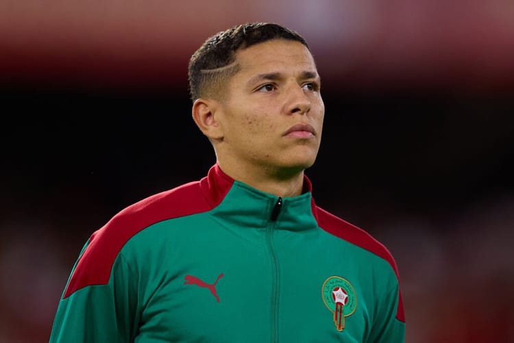 Amine Harit portant le maillot de l'équipe nationale marocaine.