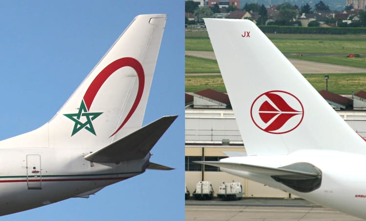 Ailes d'avion avec symboles nationaux d'Algérie et du Maroc.