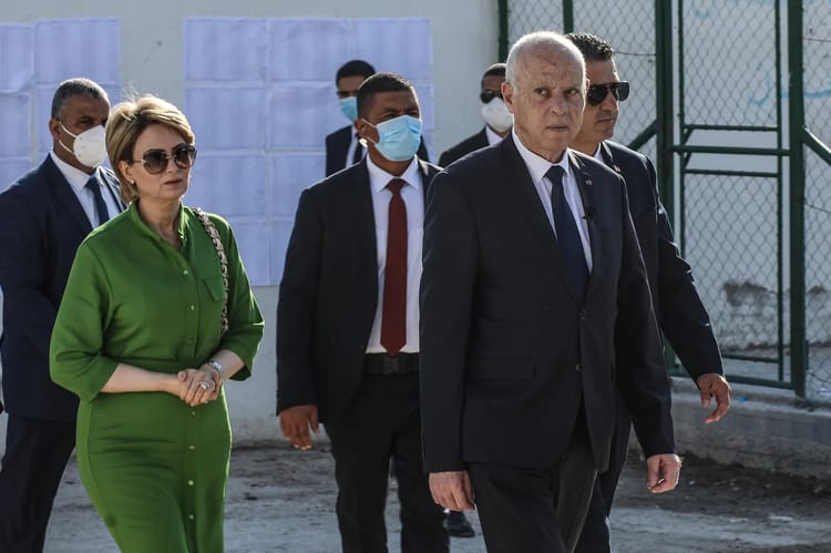 Kais Saied et entourage lors d'une visite officielle en Tunisie.