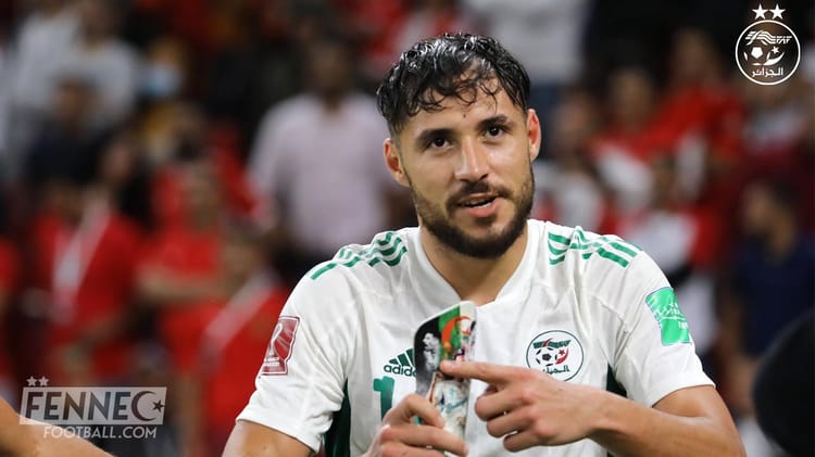 Coupe arabe : Youcef Belaili nargue le Maroc après son but stratosphérique (vidéo) Youcef Belaili en célébration lors d'un match de football.