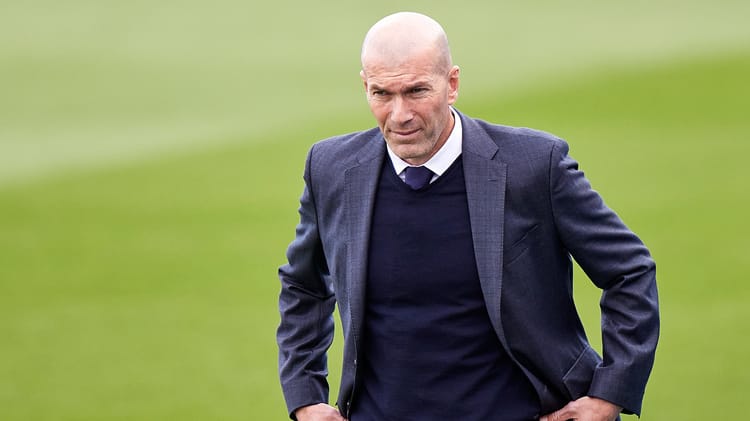 Zidane, la grande trahison Zidane, figure emblématique du football, dans une expression de déception.