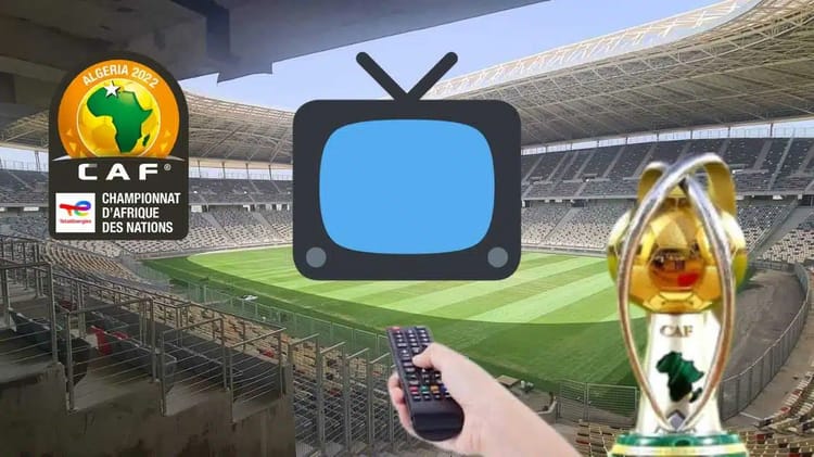 CHAN 2023 : heures et chaînes pour regarder les matchs de ce 14 janvier 2023 Stade de football vide avec téléviseur et trophée CAF.