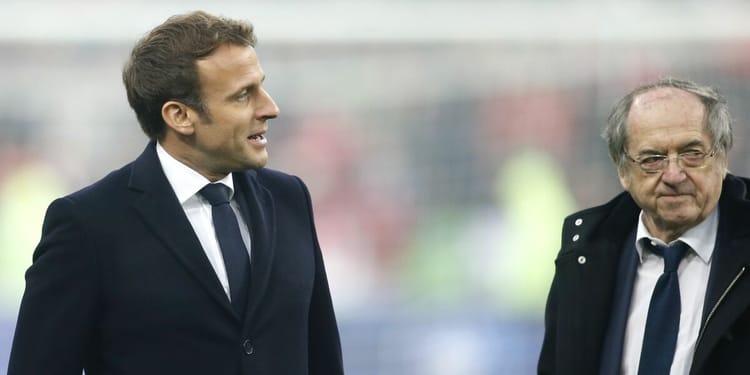 Zidane et Le Graët lors d'une rencontre sportive en plein air.