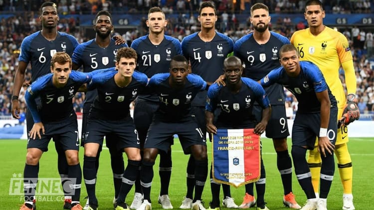 Coupe du monde au Qatar : nouvelle révélation sur l'équipe de France Les joueurs de l'équipe de France en tenue officielle sur le terrain.