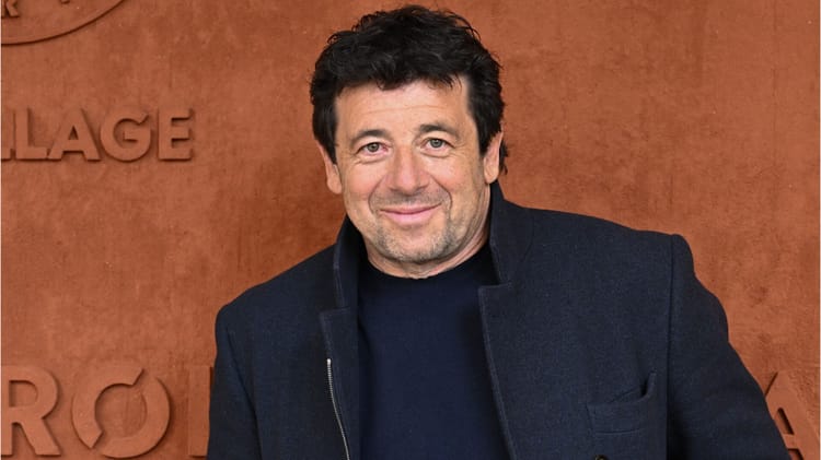 Patrick Bruel lors d'un concert émouvant en Algérie.