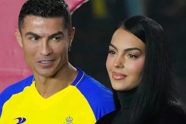Cristiano Ronaldo et Georgina lors d'une interview exclusive.