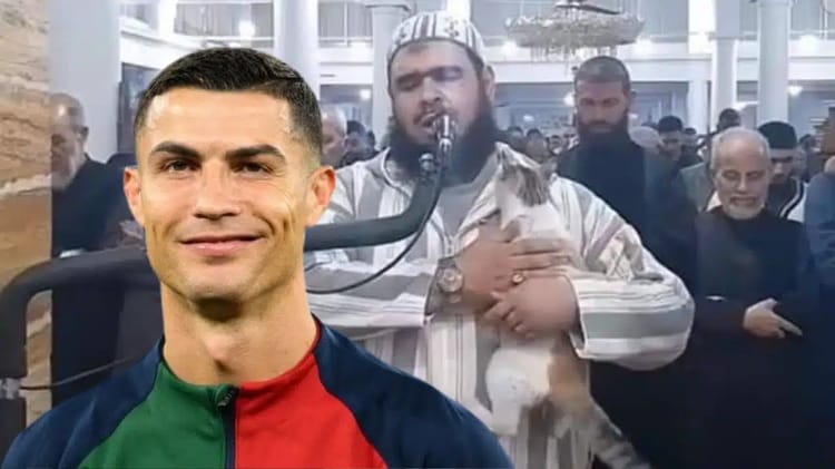 Découvrez la réaction de Ronaldo à la séquence de l’imam algérien avec le chat (vidéo) Ronaldo observe la scène de l'imam avec un chat lors d'un événement public.