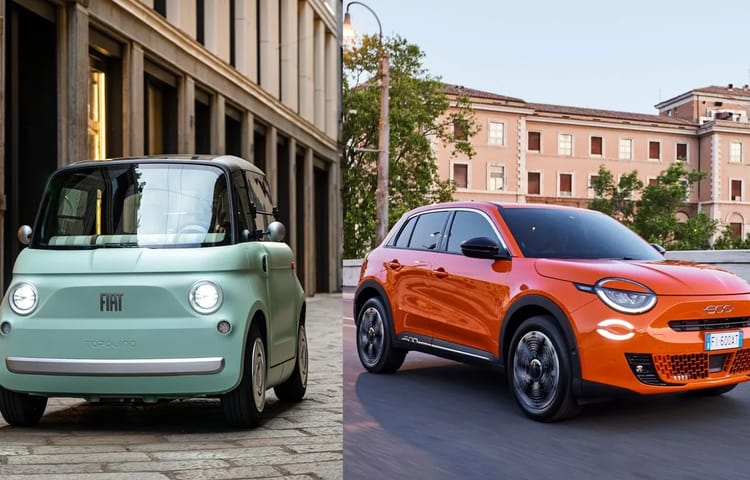 Deux voitures Fiat, un petit véhicule vert et un SUV orange, en milieu urbain moderne.