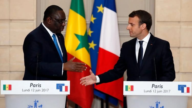 La France plaide pour une plus grande présence Africaine au Conseil de Sécurité de l'ONU Président français et président sénégalais lors d'une réunion officielle à Paris.