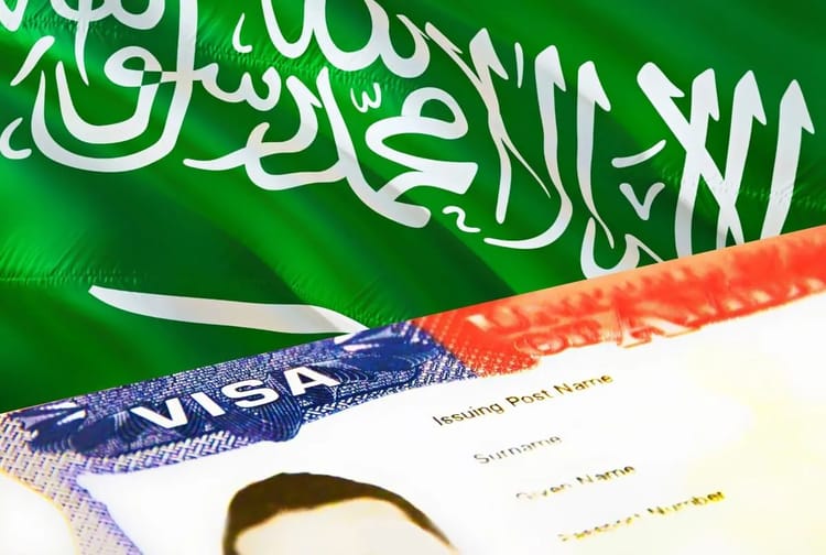Avis aux pays maghrébins : L'Arabie saoudite vient de mettre en service le e-visa Visa électronique saoudien avec drapeau et carte d'identité.