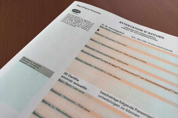 Guide complet : tout ce qu'il faut savoir sur l'Attestation d'Accueil en France Formulaire officiel d'attestation d'accueil pour la France.