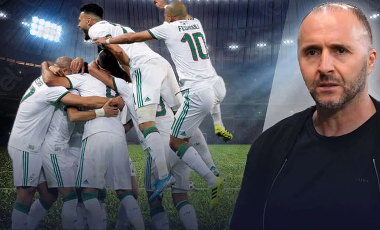 Les joueurs algériens célèbrent un but lors d'un match de préparation.