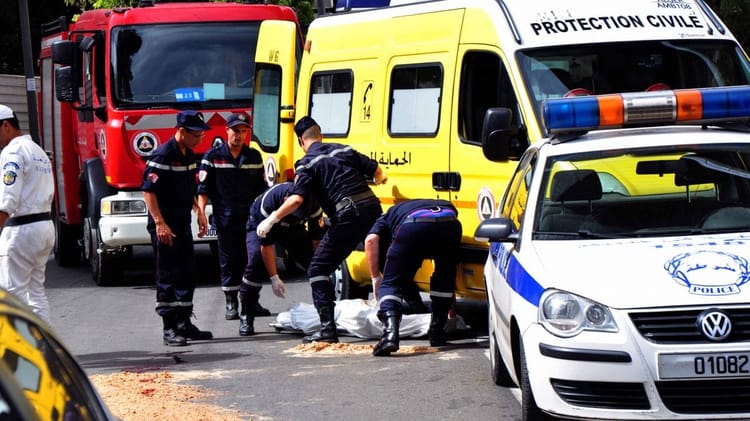 Tragédie à Sétif : Une Intervention Héroïque de la Protection Civile Sauve un Bébé après une Chute du 4ᵉ Étage Secours d'urgence à Sétif après une chute du 4ᵉ étage.