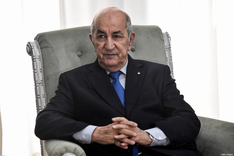Abdelmadjid Tebboune, président algérien, en réunion officielle.