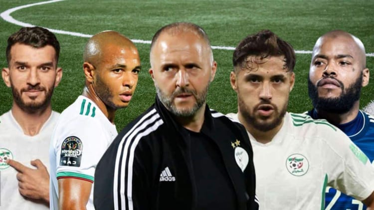Les joueurs et le coach de l'Algérie lors d'un match important.