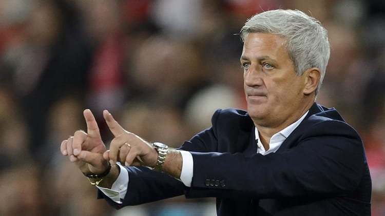 Surprise ! Un nouveau tournant inattendu dans l'affaire Vladimir Petkovic secoue les attentes Vladimir Petkovic, entraîneur, en train de donner des instructions sur le terrain.