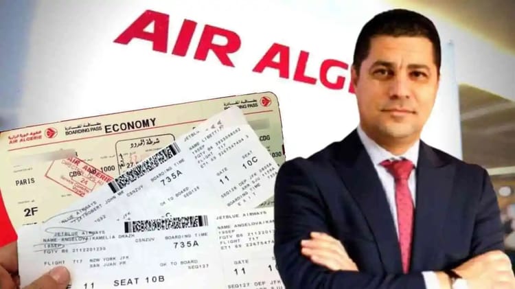 Homme en costume avec billets d'avion et logo Air Algérie en arrière-plan.