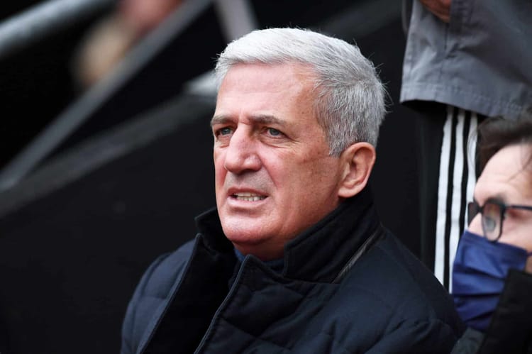 Équipe d'Algérie : Vladimir Petkovic reçoit une mauvaise nouvelle Vladimir Petkovic, entraîneur de football, lors d'une rencontre.