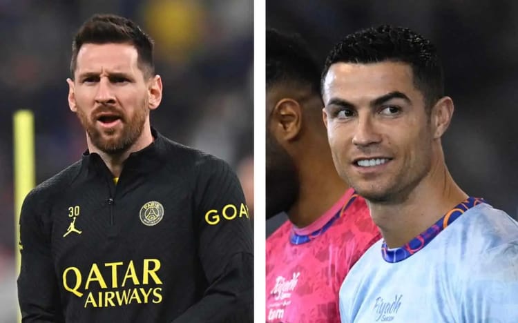 Messi et Ronaldo, légendes du football, lors d'un match.