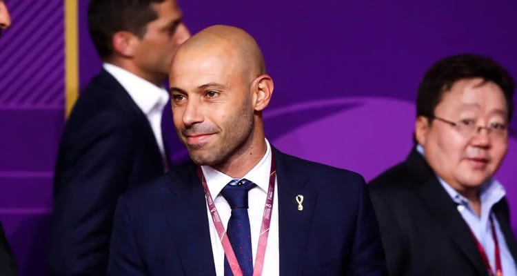Javier Mascherano exprimant frustration lors d'un événement sportif.