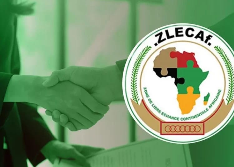 Logo de ZLECAF avec carte de l'Afrique et handshake.