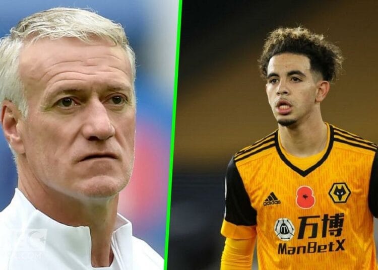 Rayan Ait Nouri lors d'un match, portant le maillot de Wolverhampton.
