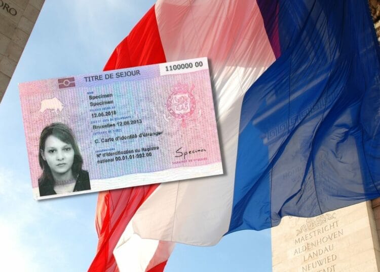 Algériens en France : Les 5 Situations Garantissant un Titre de Séjour Titres de séjour : des quiz imposés illégalement aux sans-papiers