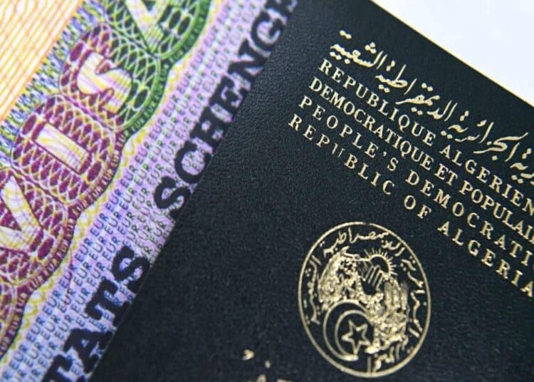 Attention Arnaques : de faux sites proposent des visas Schengen Visa Schengen : La Croatie ouvre ses portes aux travailleurs