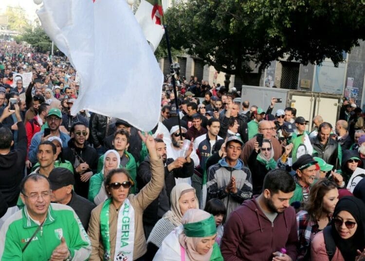 Déclin des naissances et vieillissement accéléré : l’Algérie à l’aube d’un bouleversement démographique Algérie