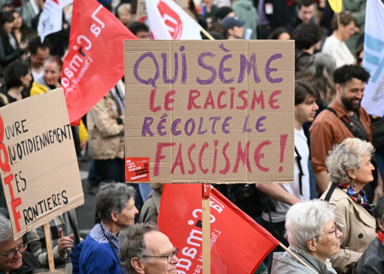 Marseille : la révolte citoyenne face au racisme anti-algérien Marseille : la révolte citoyenne face au racisme anti-algérien