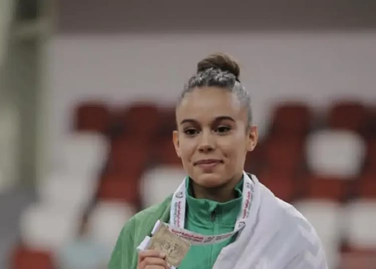 Sihem Hamidi : l'étonnante coéquipière de Kaylia Nemour Sihem Hamidi : l'étonnante coéquipière de Kaylia Nemour