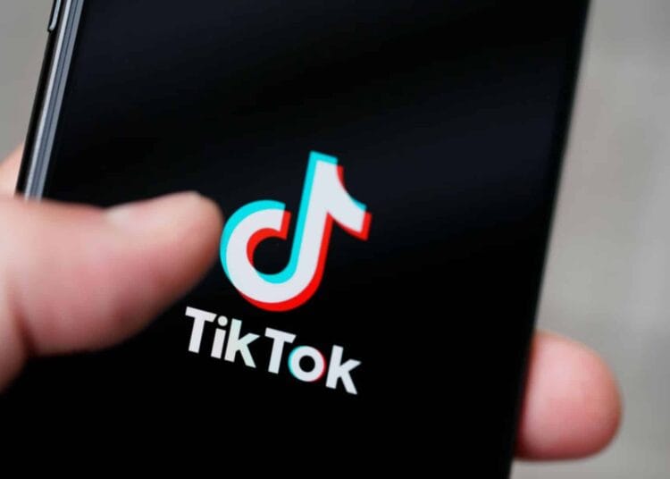Fausse arme sur TikTok : arrestation choc à Algérie Fausse arme sur TikTok : arrestation choc à Algérie