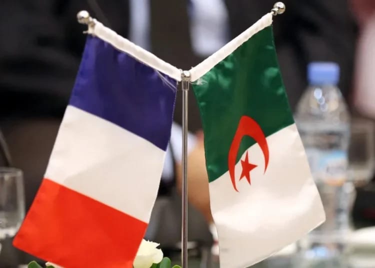 Relations France-Algérie : Les réactions et débats Algérie: Le ministre de l'Intérieur français attendu?