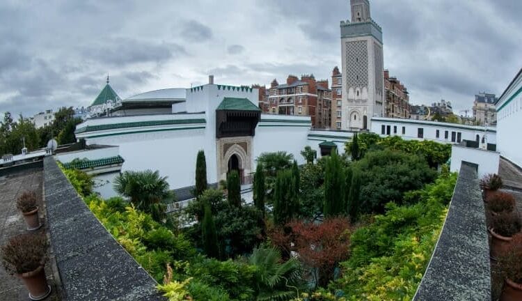 Grande Mosquée de Paris : sa riposte face à un rapport choc