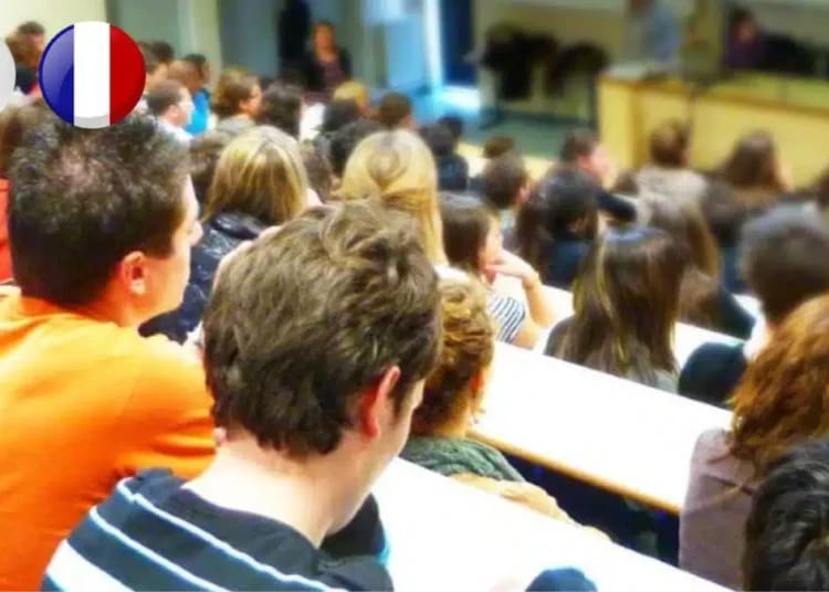 Étudiants algériens en France : vers la fin des APL ? Étudiants algériens en France : vers la fin des APL ?