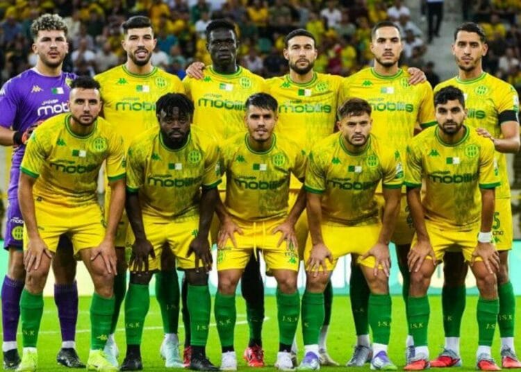 JSK vs MC El Bayadh : Absences et retours clés d'avant match