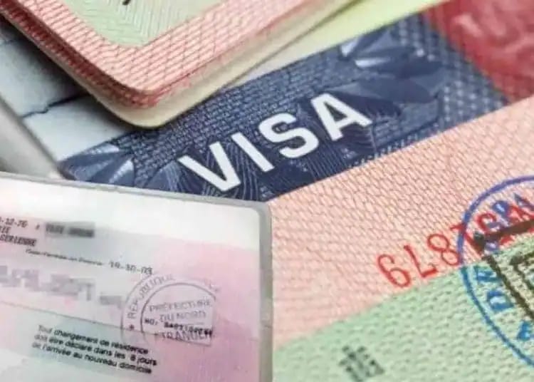 Visa et documents de séjour pour Algériens en France.